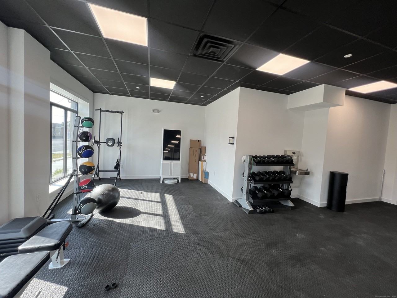 211 Ferry Blvd #208 - Photo 6 of 21