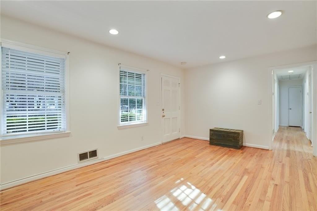 2476 Woodside Way - Photo 4 of 25