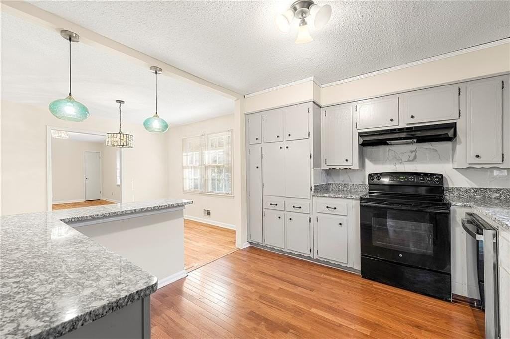 552 Duke Dr - Photo 5 of 20