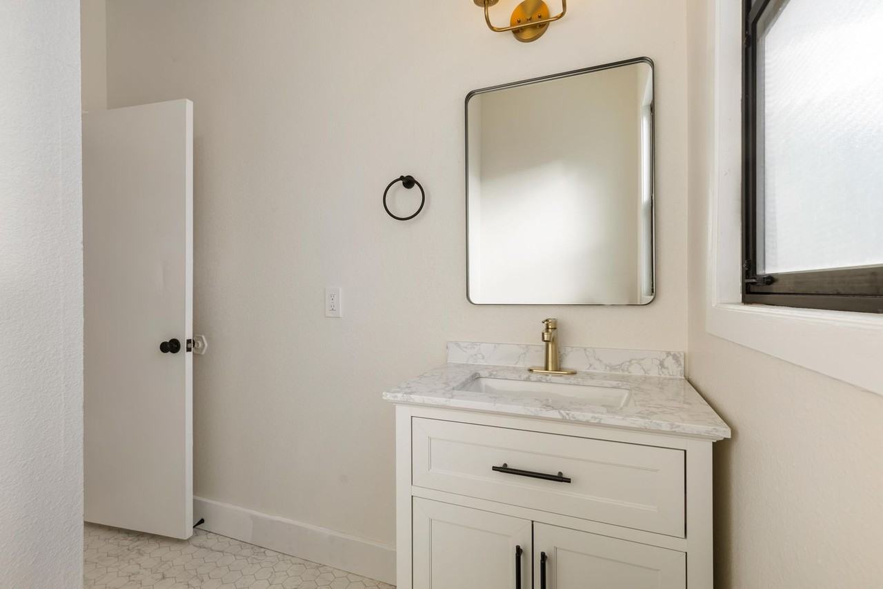 The Josephine - Photo 7 of 40