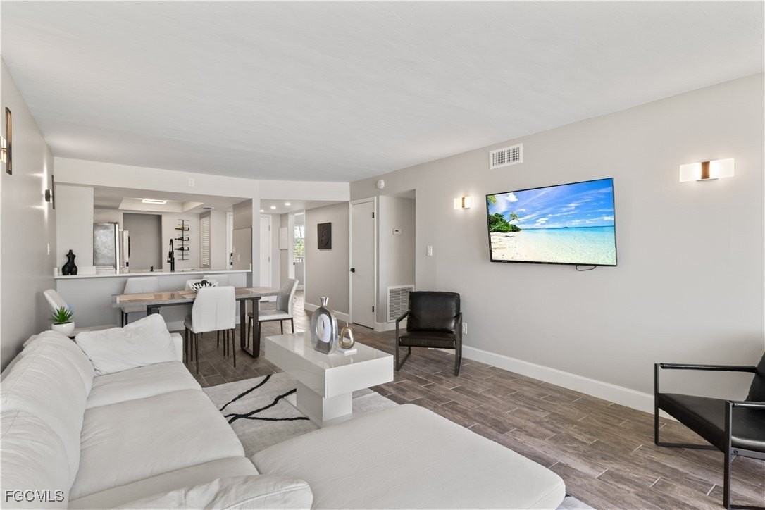 25804 Cockleshell Dr Unit 314 #314 - Photo 4 of 31