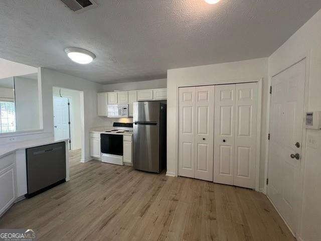 3025 Lake Park Trl - Photo 2 of 21