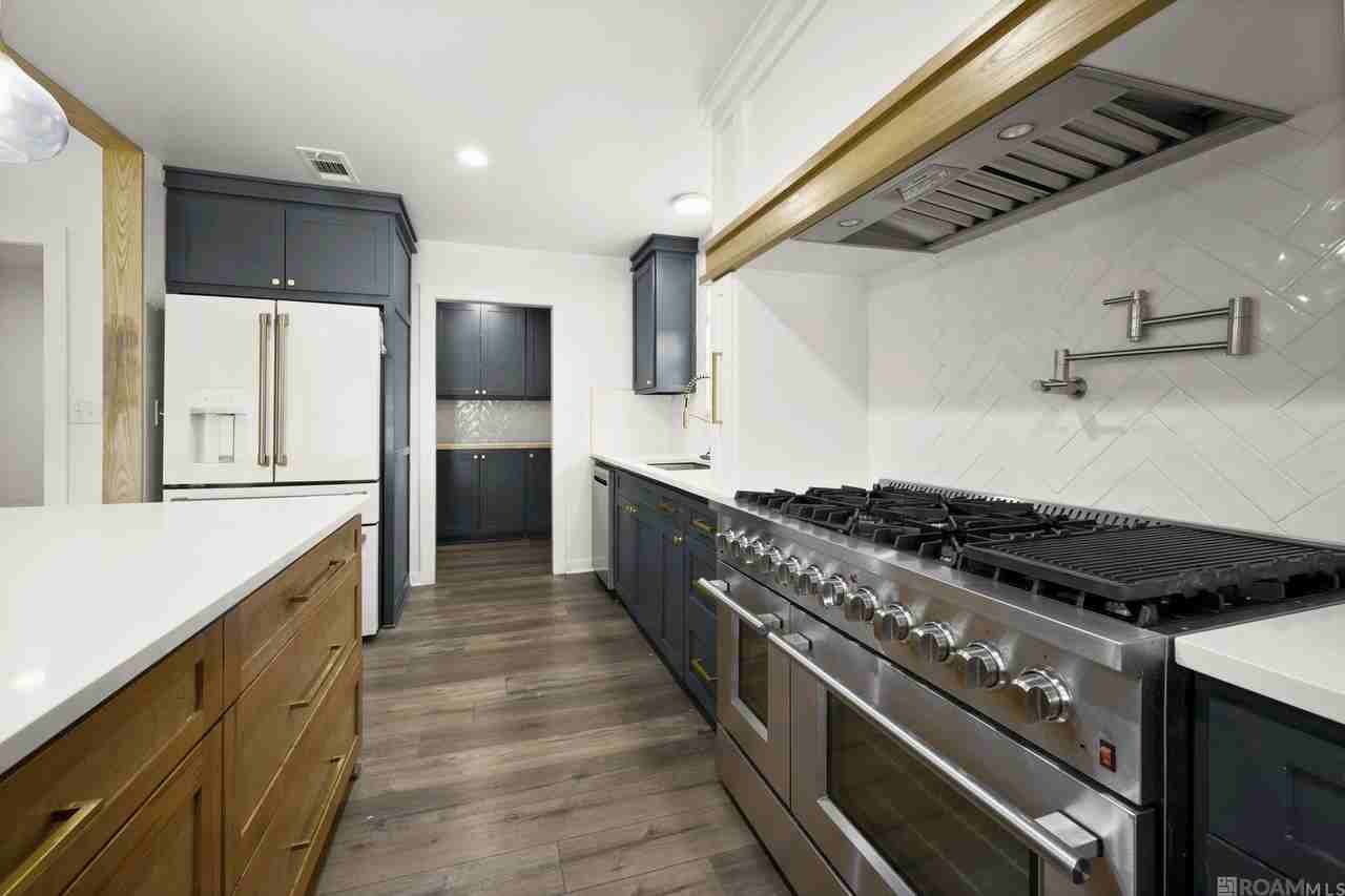 15733 Woodwick Ave - Photo 7 of 26