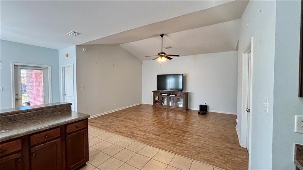 4085 Nottingham Dr - Photo 3 of 19