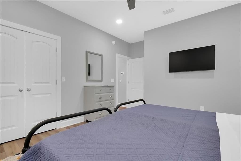 1115 E Broad St - Photo 5 of 21