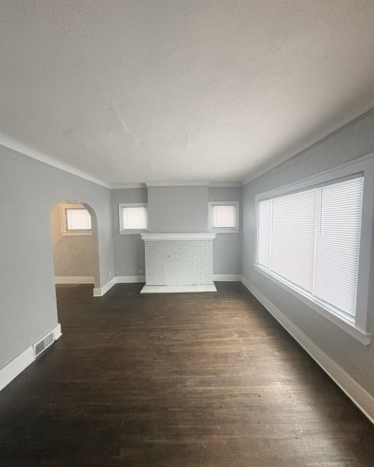 16583 Archdale St - Photo 2 of 6