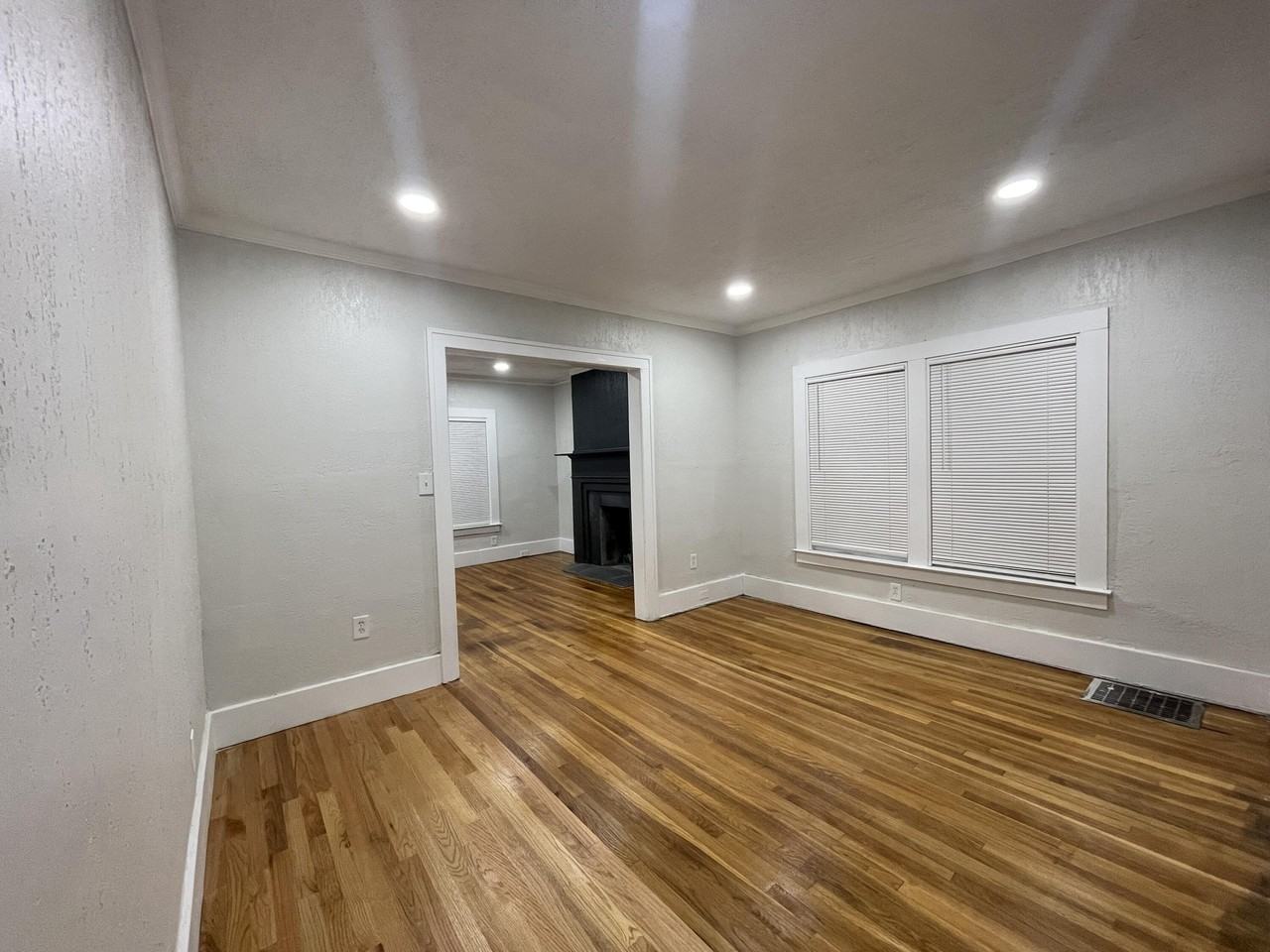 3257 Blaine St #2 - Photo 5 of 11