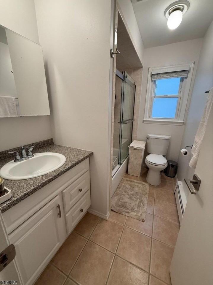 18 Aubrey St - Photo 7 of 14