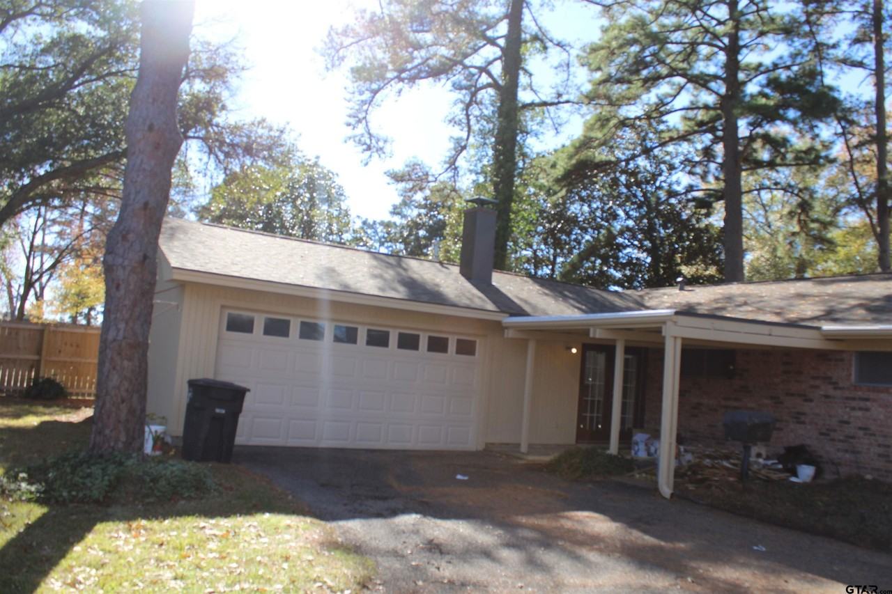 8207 Clemson Dr - Photo 4 of 32