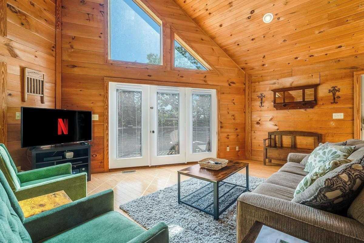 223 Turkey Dr - Photo 4 of 30