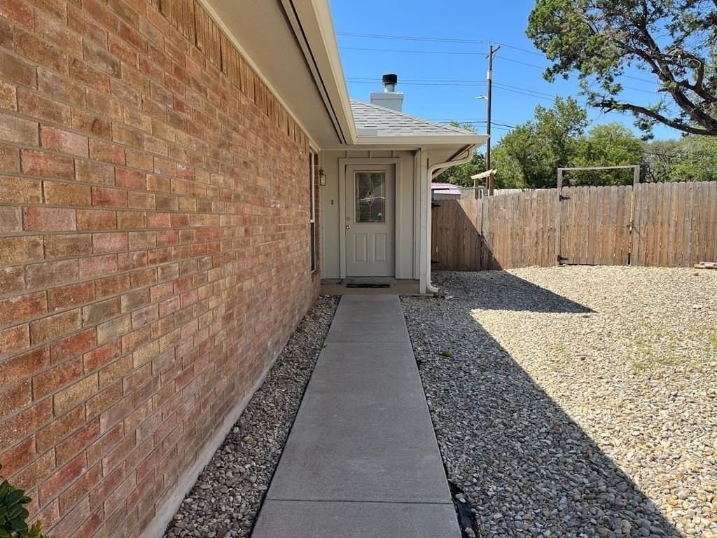 113 Los Cedros Loop - Photo 3 of 8