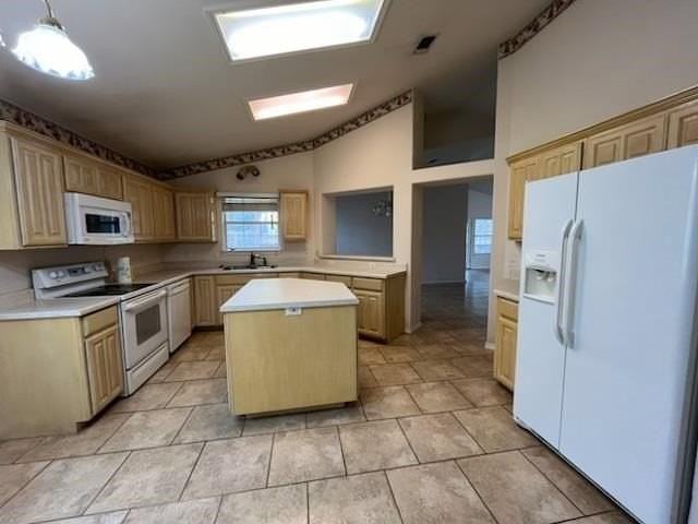 113 Los Cedros Loop - Photo 4 of 8