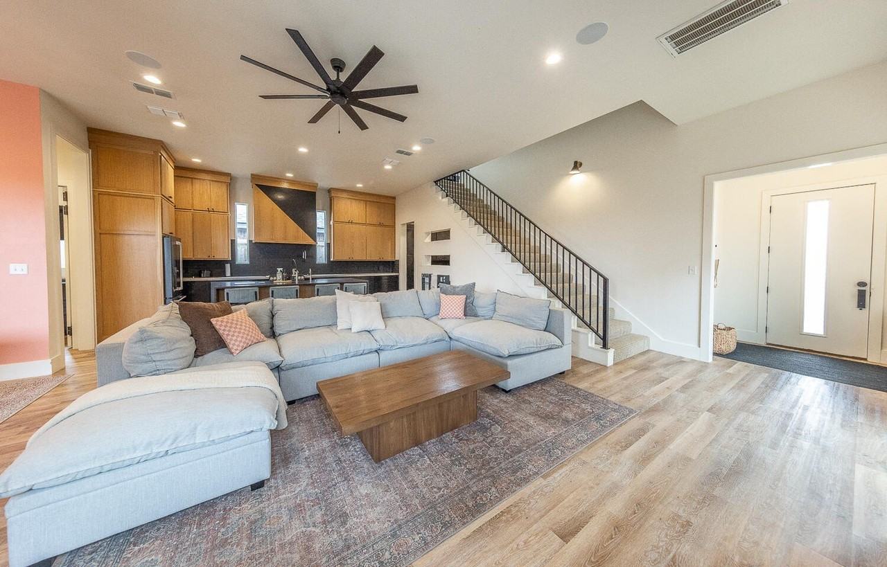 18 Wilshire Blvd - Photo 4 of 45