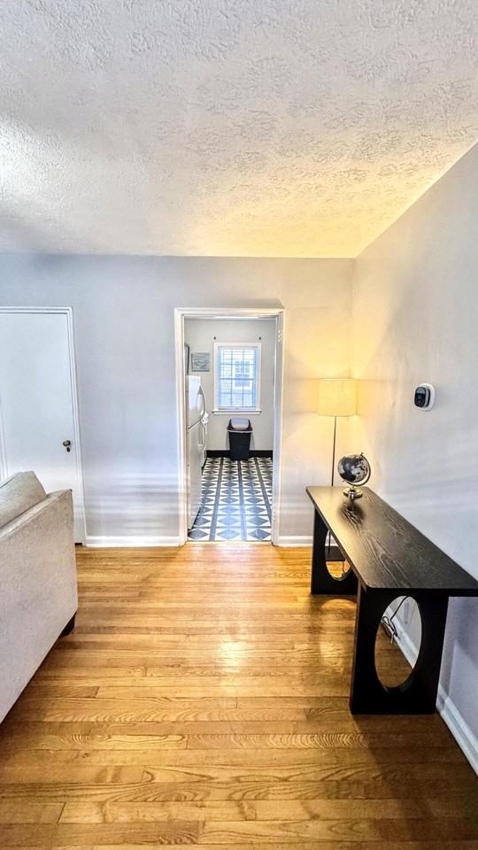 148 Shawnee Pl Apt 1 #1 - Photo 3 of 13