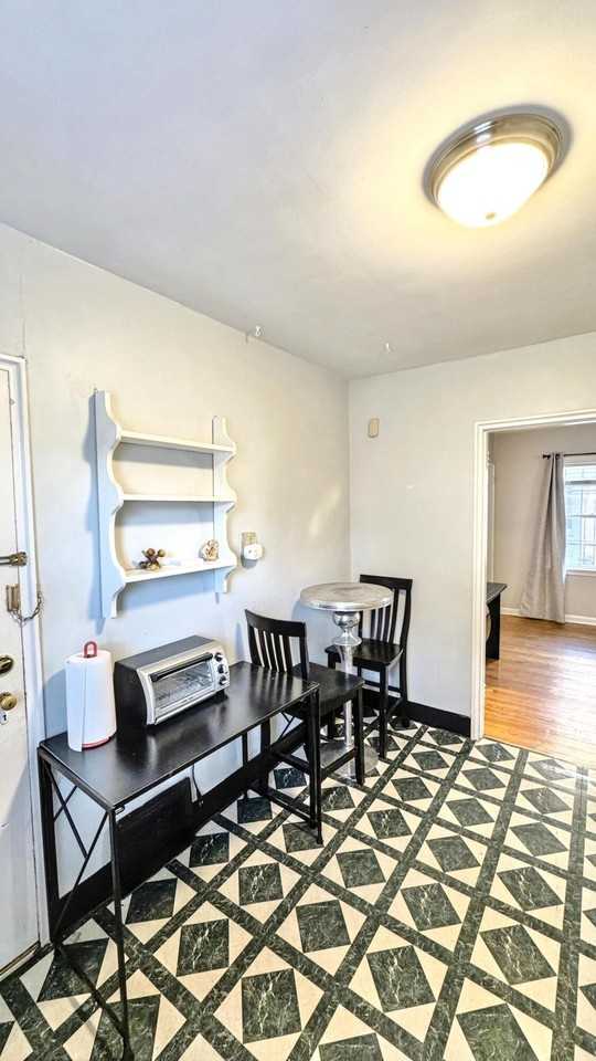 148 Shawnee Pl Apt 1 #1 - Photo 5 of 13