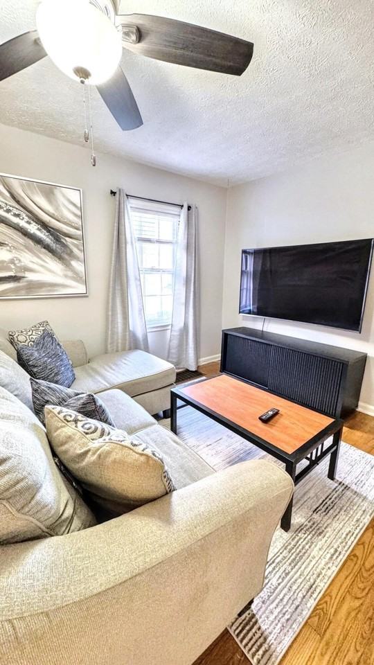 148 Shawnee Pl Apt 1 #1 - Photo 6 of 13