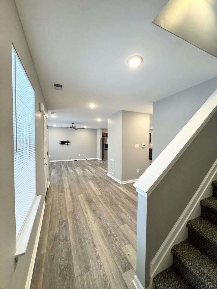 127 Landry Ln - Photo 6 of 42