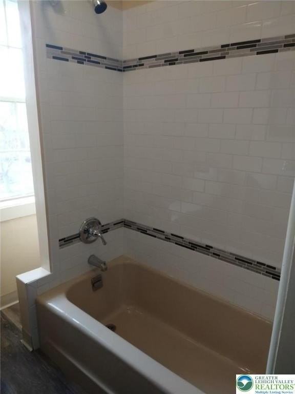 1138 Arcadia St - Photo 4 of 8