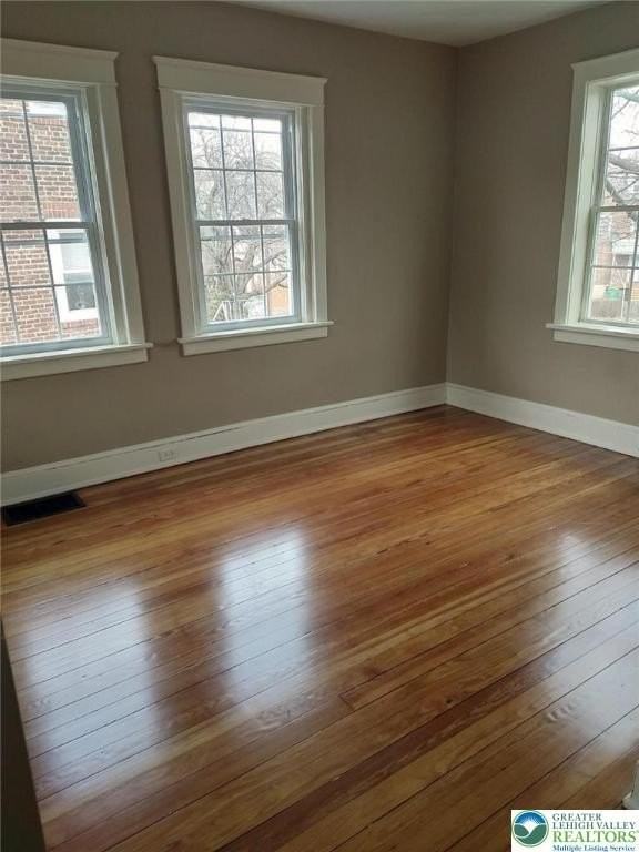 1138 Arcadia St - Photo 7 of 8