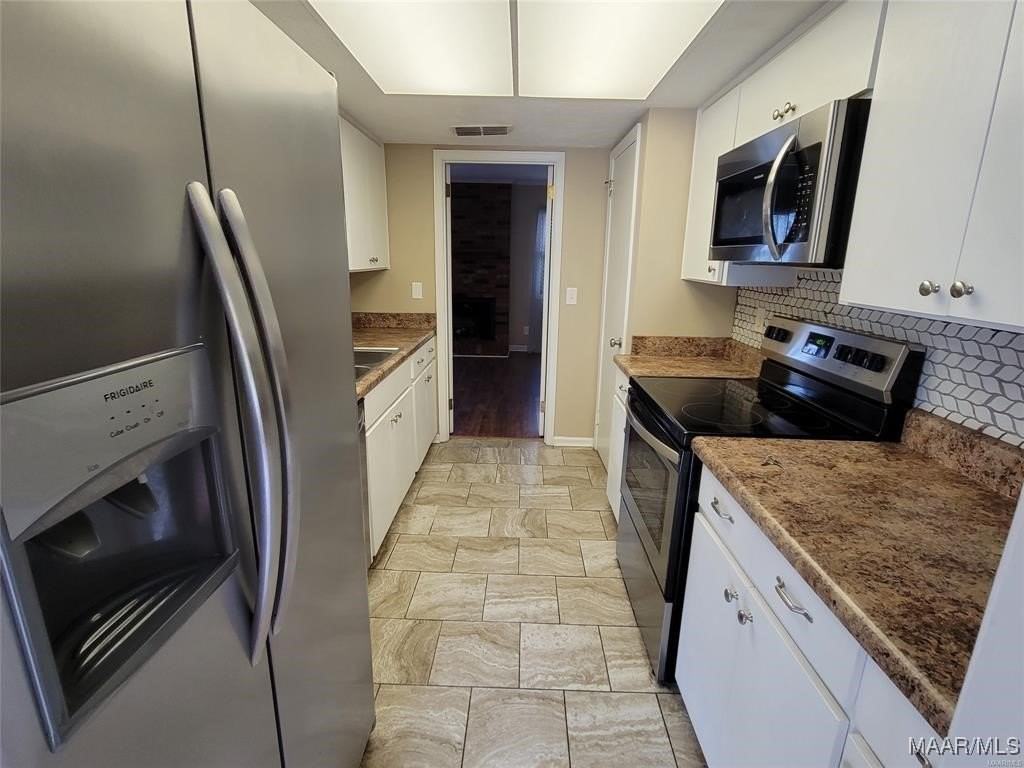 5302 Rexford Ct - Photo 5 of 16