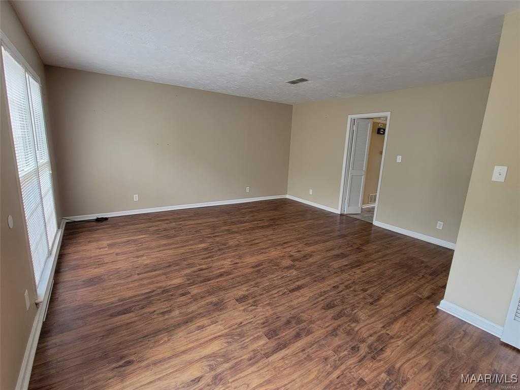 5302 Rexford Ct - Photo 6 of 16