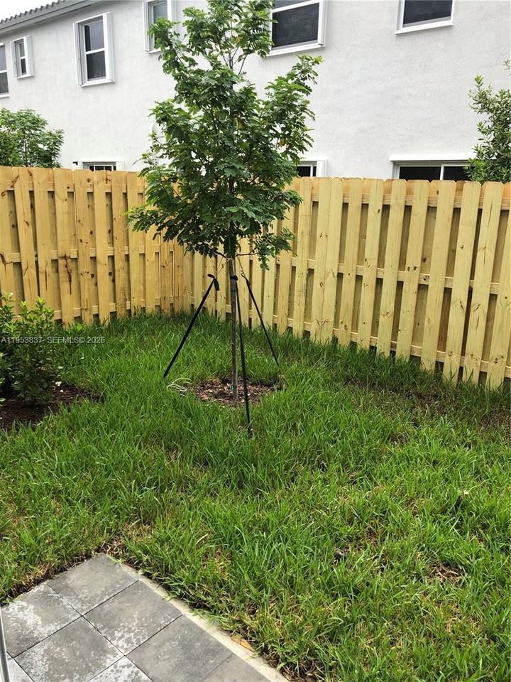 2610 Se 13th St #2610 - Photo 5 of 8