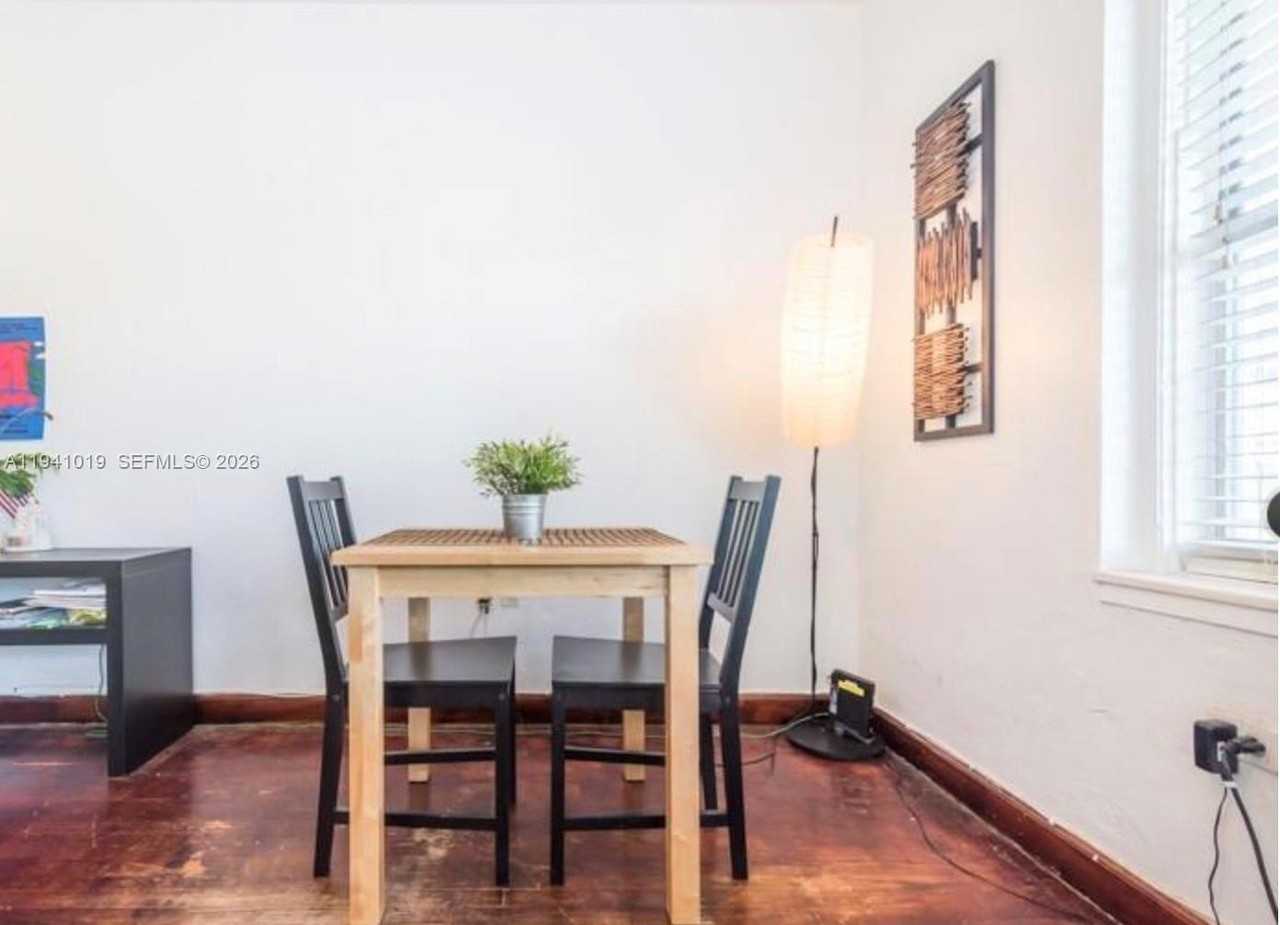 1555 Pennsylvania Ave #202 - Photo 3 of 14