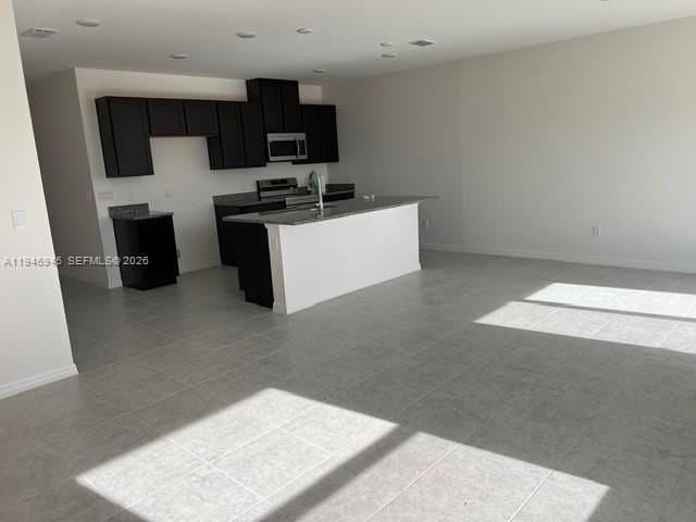 2027 Churchill Ave N - Photo 6 of 17