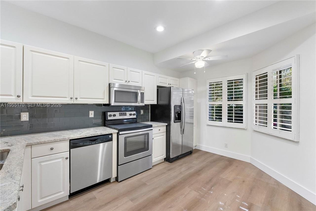 5661 Nw 125th Ave #5661 - Photo 3 of 22