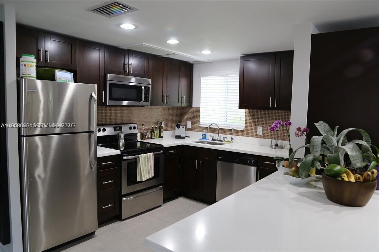 8940 Sw 95th Ave - Photo 5 of 21