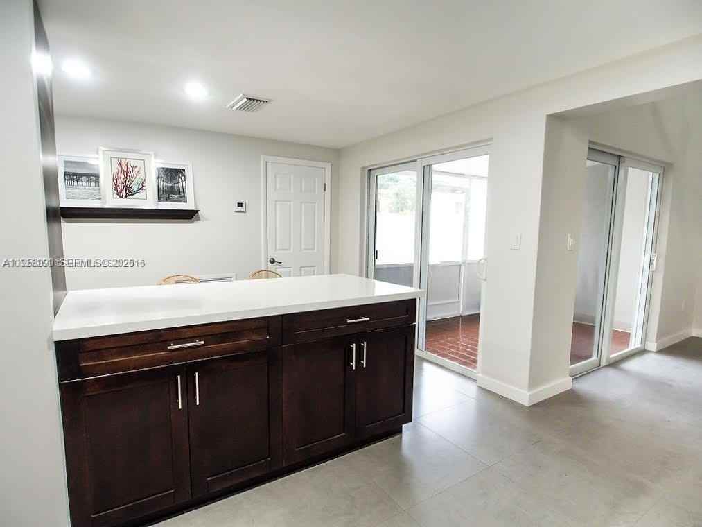 8940 Sw 95th Ave - Photo 7 of 21