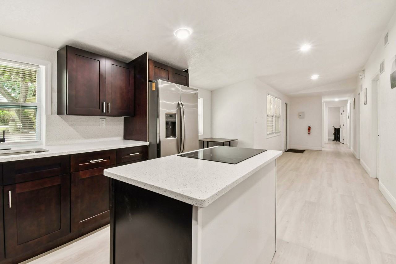 E Fern St - Photo 7 of 20