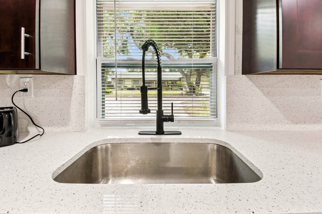 E Fern St - Photo 7 of 18