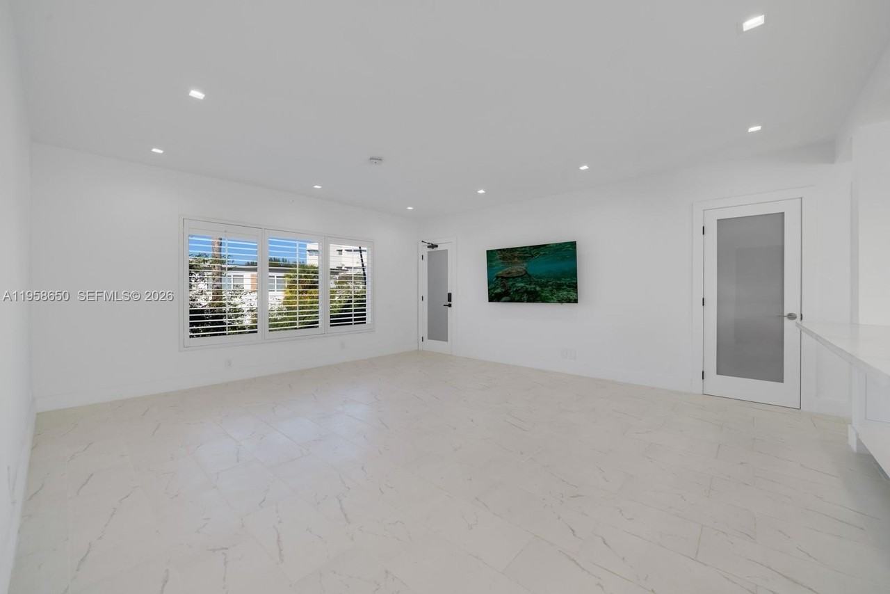 3909 Garden Ave #4 - Photo 6 of 29