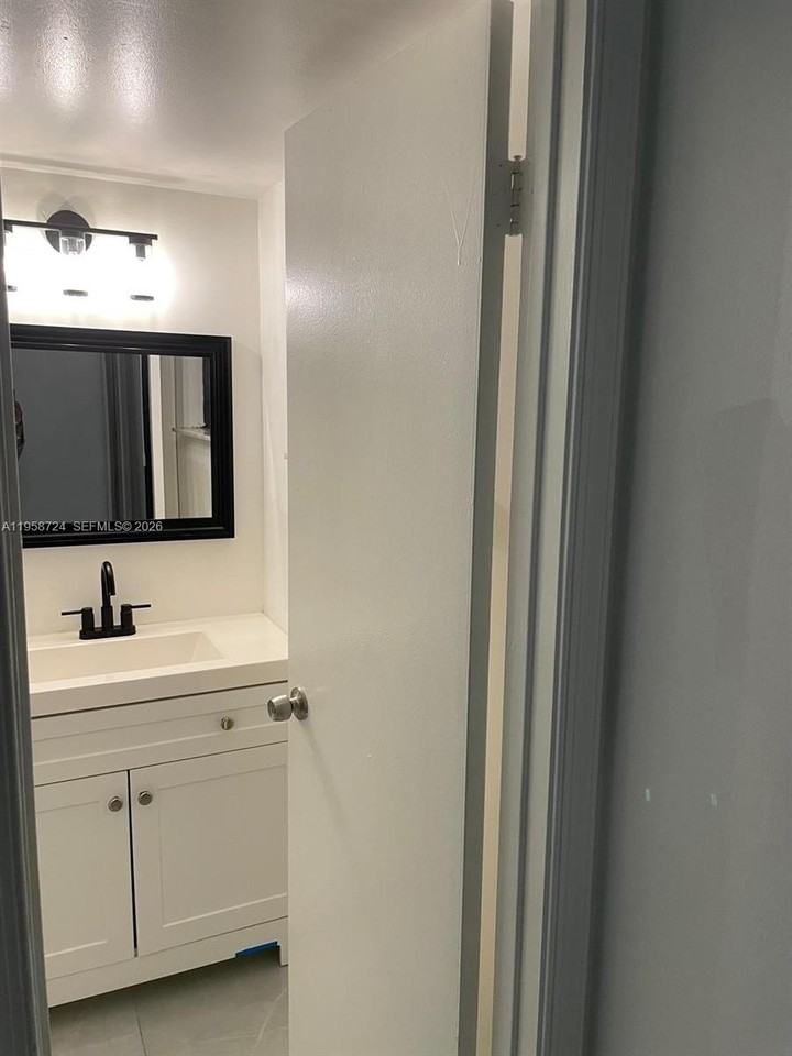 1455 Holly Heights Dr #40 - Photo 2 of 6