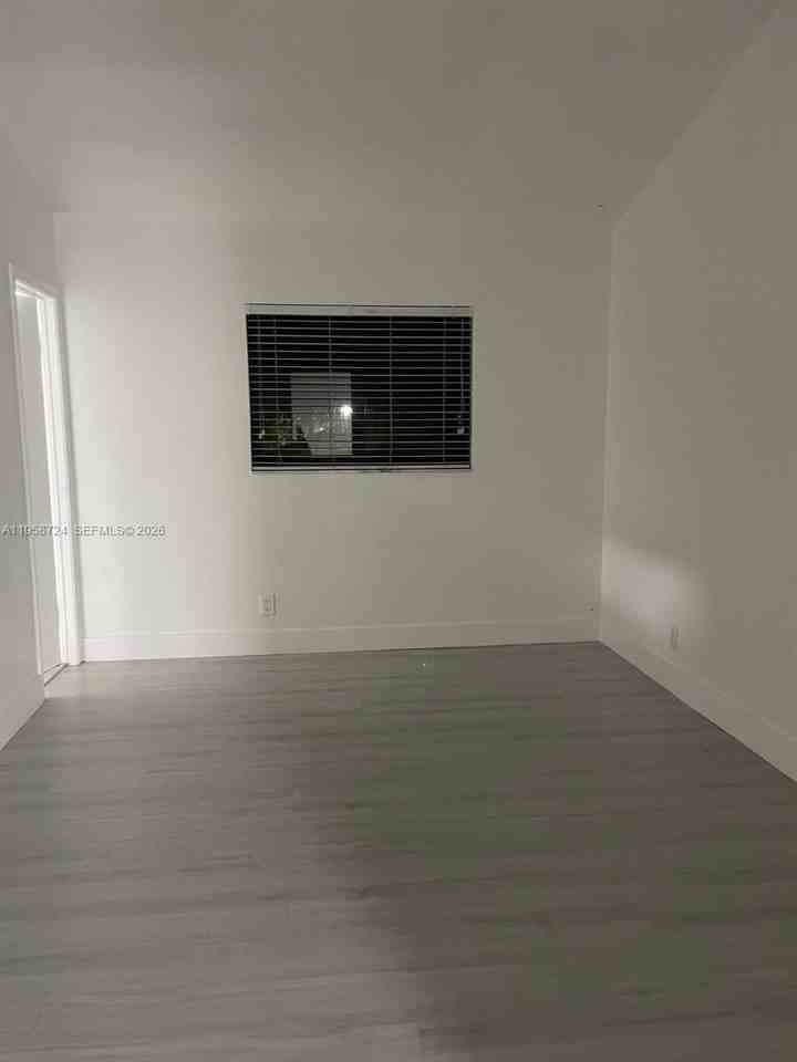 1455 Holly Heights Dr #40 - Photo 4 of 6