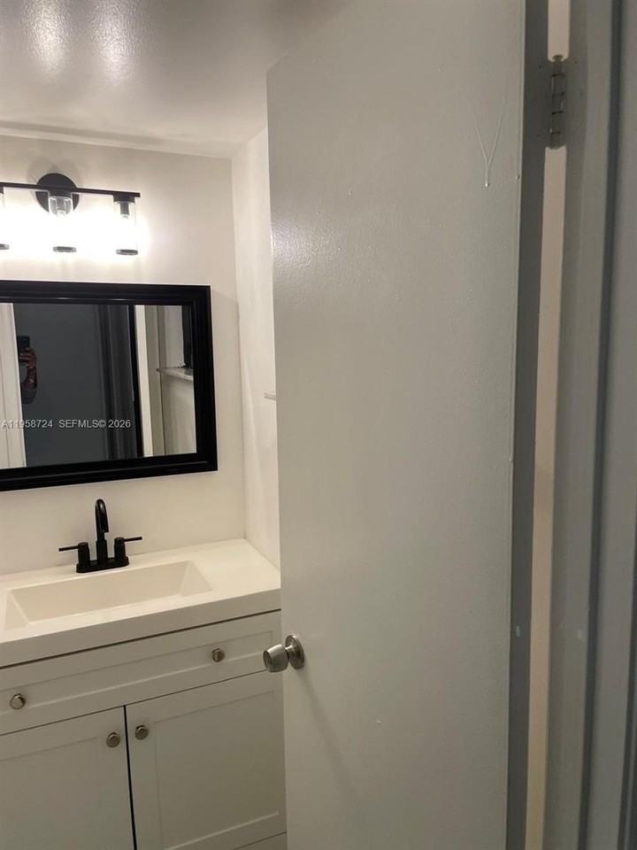 1455 Holly Heights Dr #40 - Photo 6 of 6