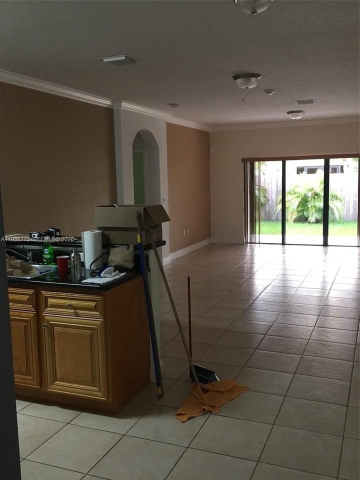 3344 Sw 147th Pl - Photo 7 of 16