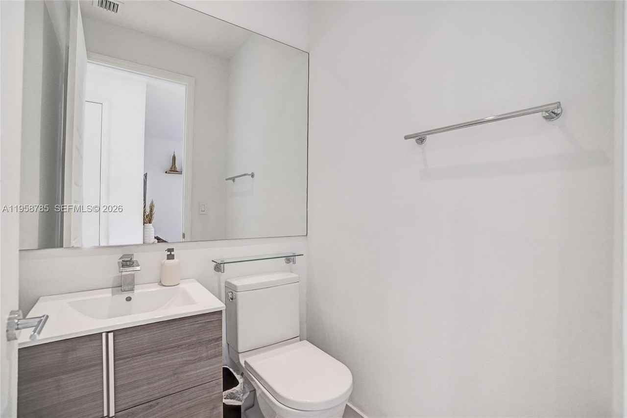 650 Ne 193rd Ter #650 - Photo 7 of 14