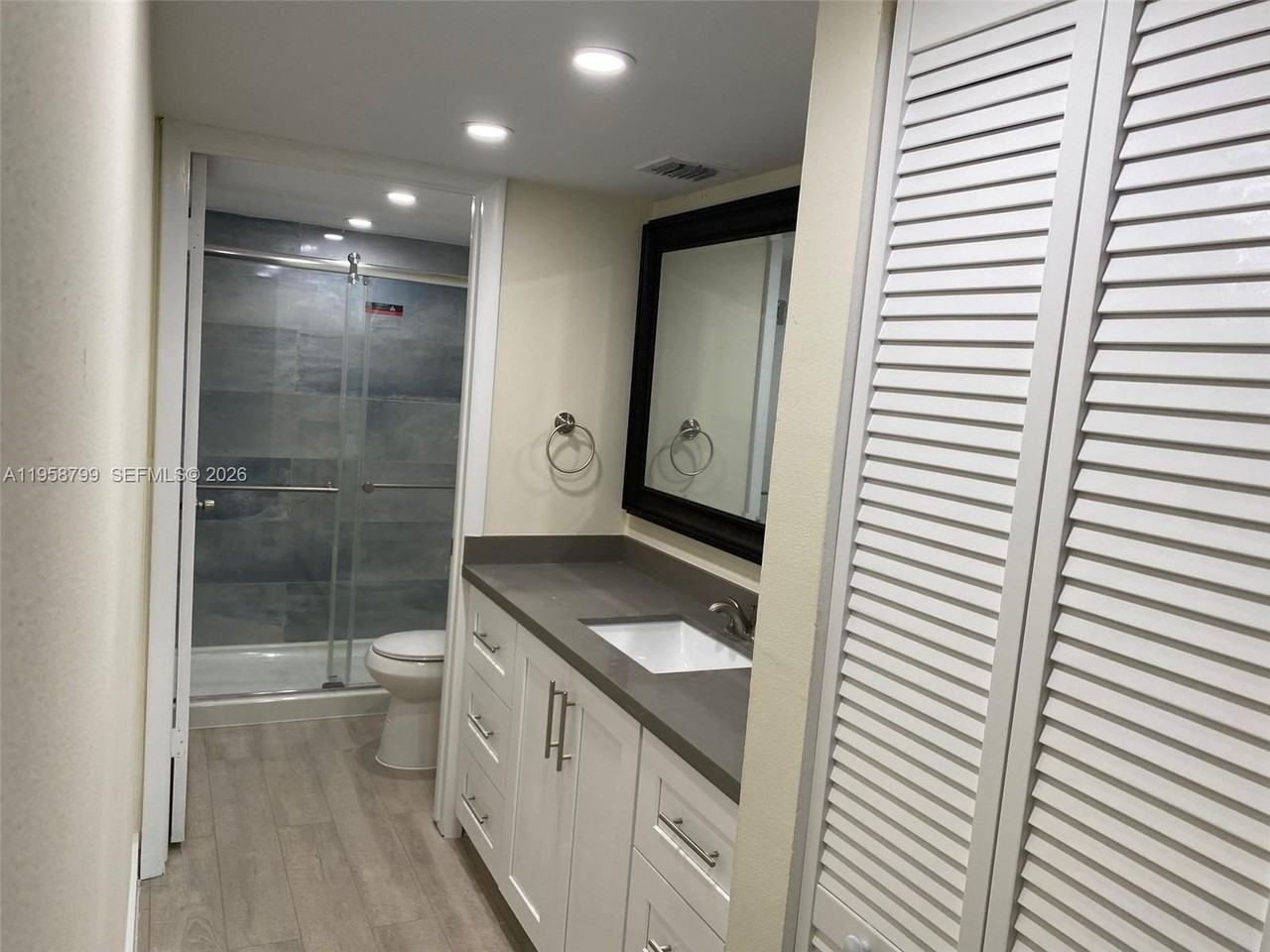 10985 Sw 107th St #212 - Photo 6 of 9