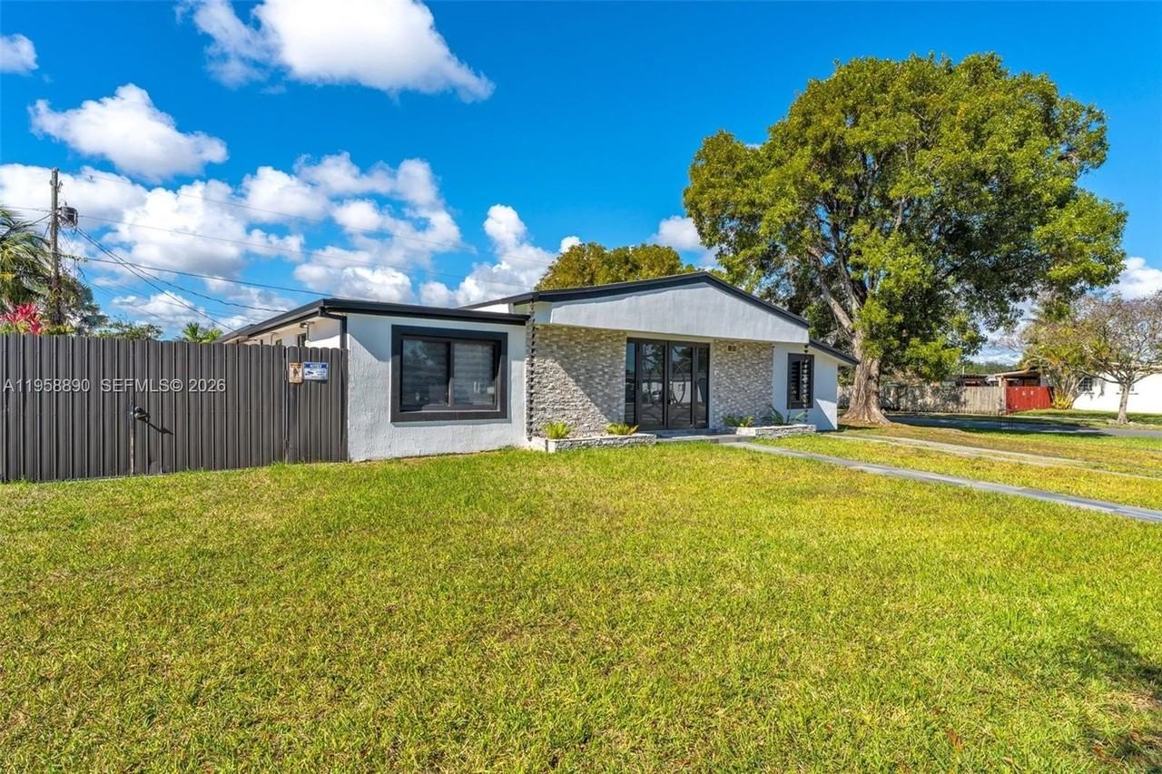 20000 Eagle Nest Rd #1 - Photo 4 of 27