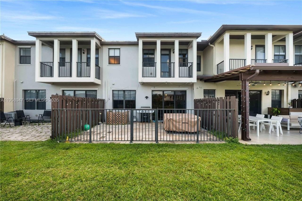 6005 Nw 104th Path #6005 - Photo 2 of 27