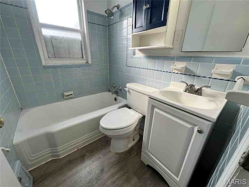 1030 Addison Dr - Photo 4 of 16