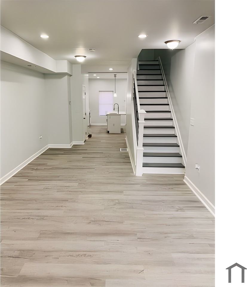 N Lakewood Ave - Photo 3 of 13