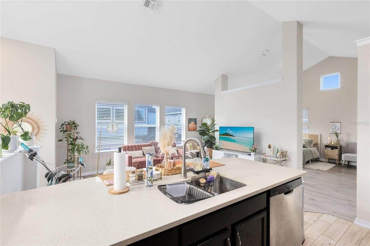 8638 Omura Aly - Photo 5 of 29