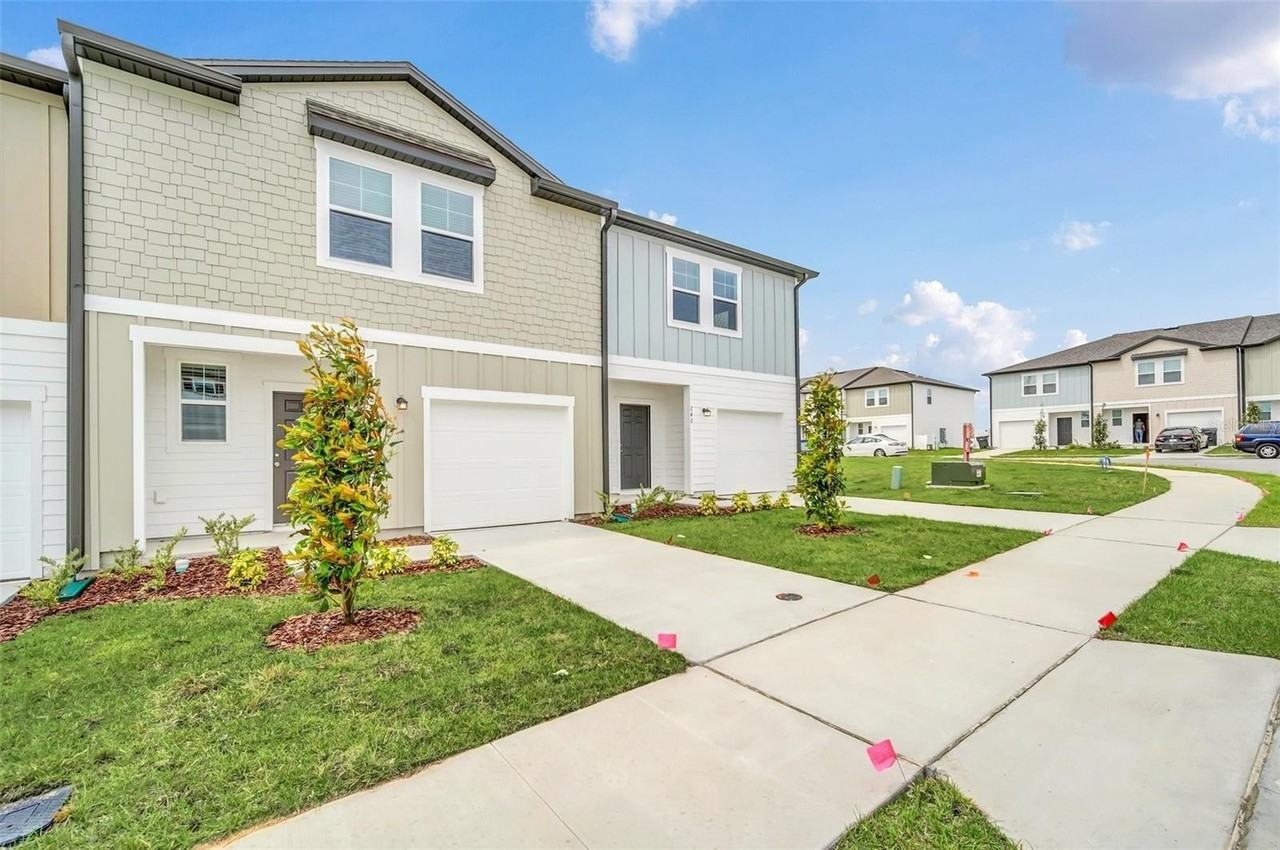 246 Mandovi St - Photo 2 of 26