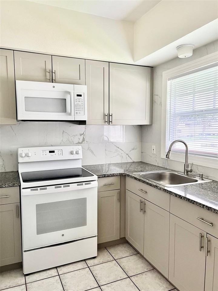 1300 Indiana Ave #A - Photo 6 of 13