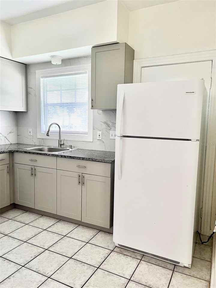 1300 Indiana Ave #A - Photo 7 of 13