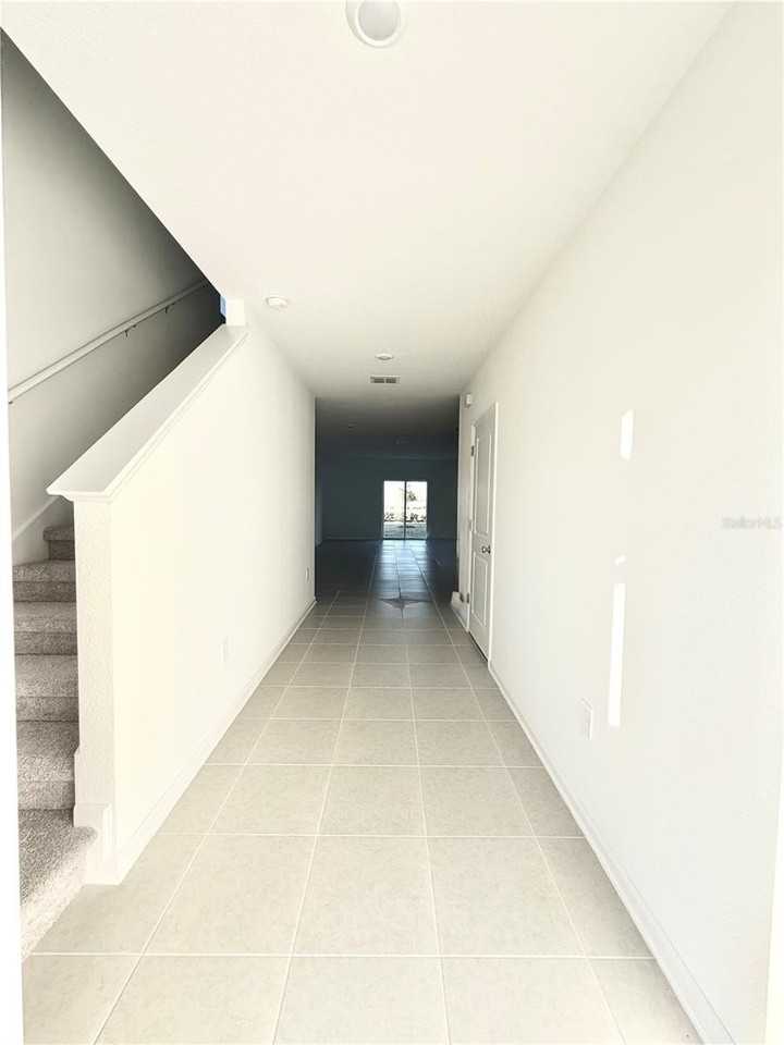 3615 Hardman Dr - Photo 7 of 26