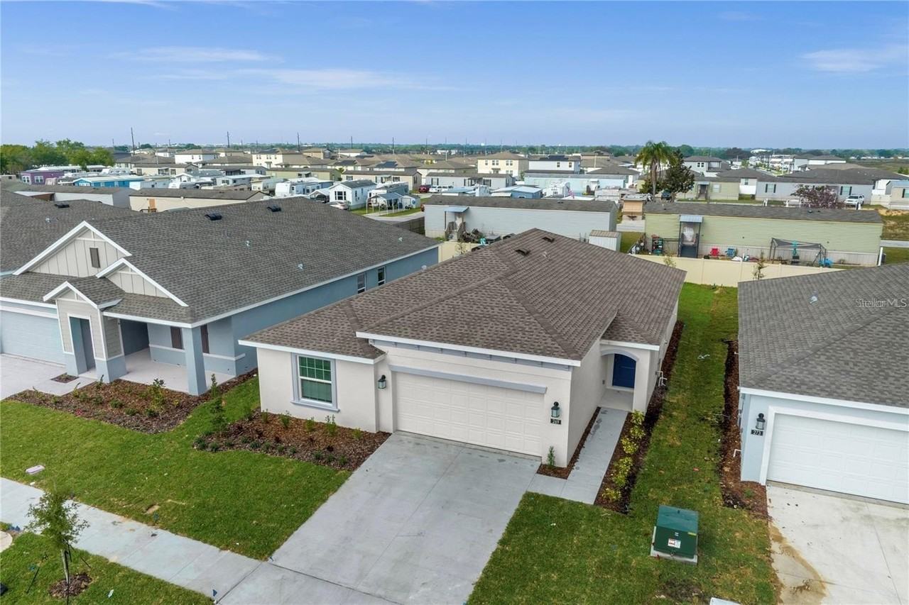 269 Lawson Ave - Photo 2 of 26